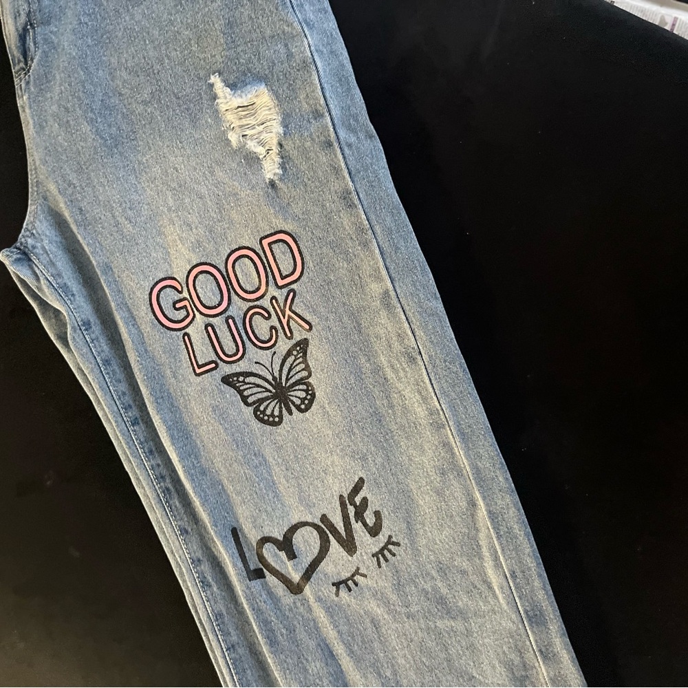 SHEIN Light Blue Boyfriend Jeans with Fun Patches